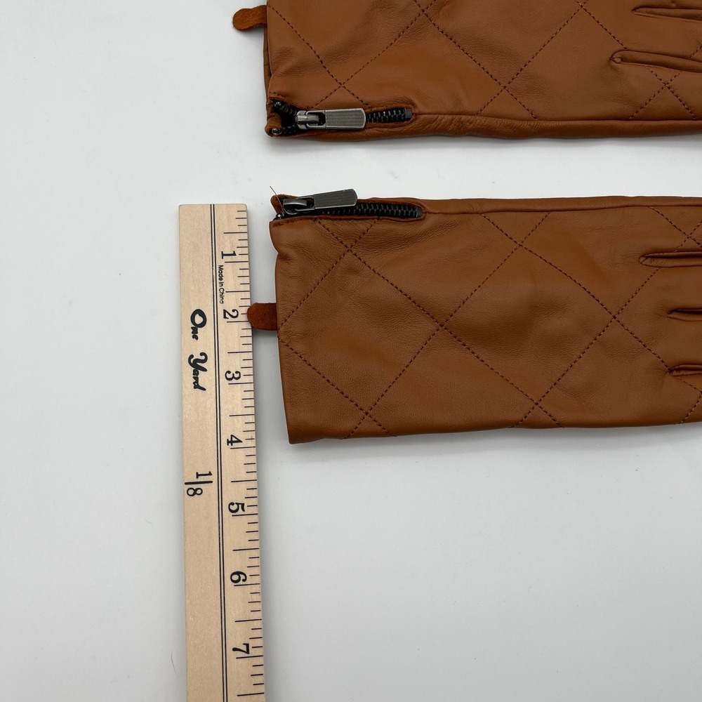 Chico's Gloves Women L/G Brown Leather Quilted Tech Friendly Zippered Moto Style - Picture 8 of 10
